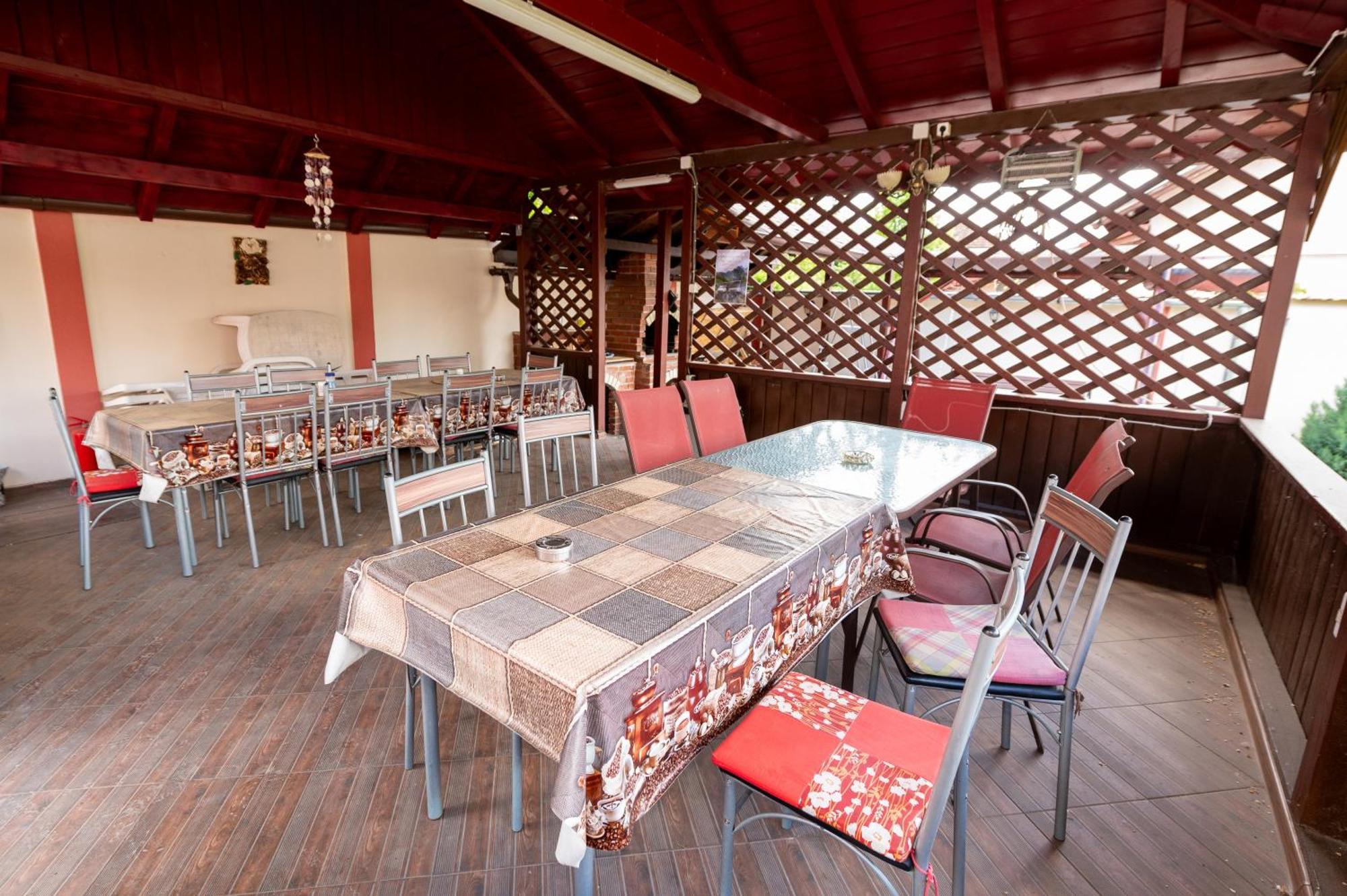 Casa Alex Calimanesti Hotel ภายนอก รูปภาพ