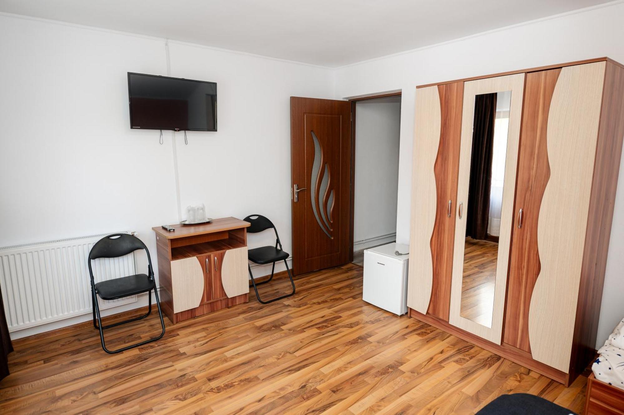 Casa Alex Calimanesti Hotel ภายนอก รูปภาพ
