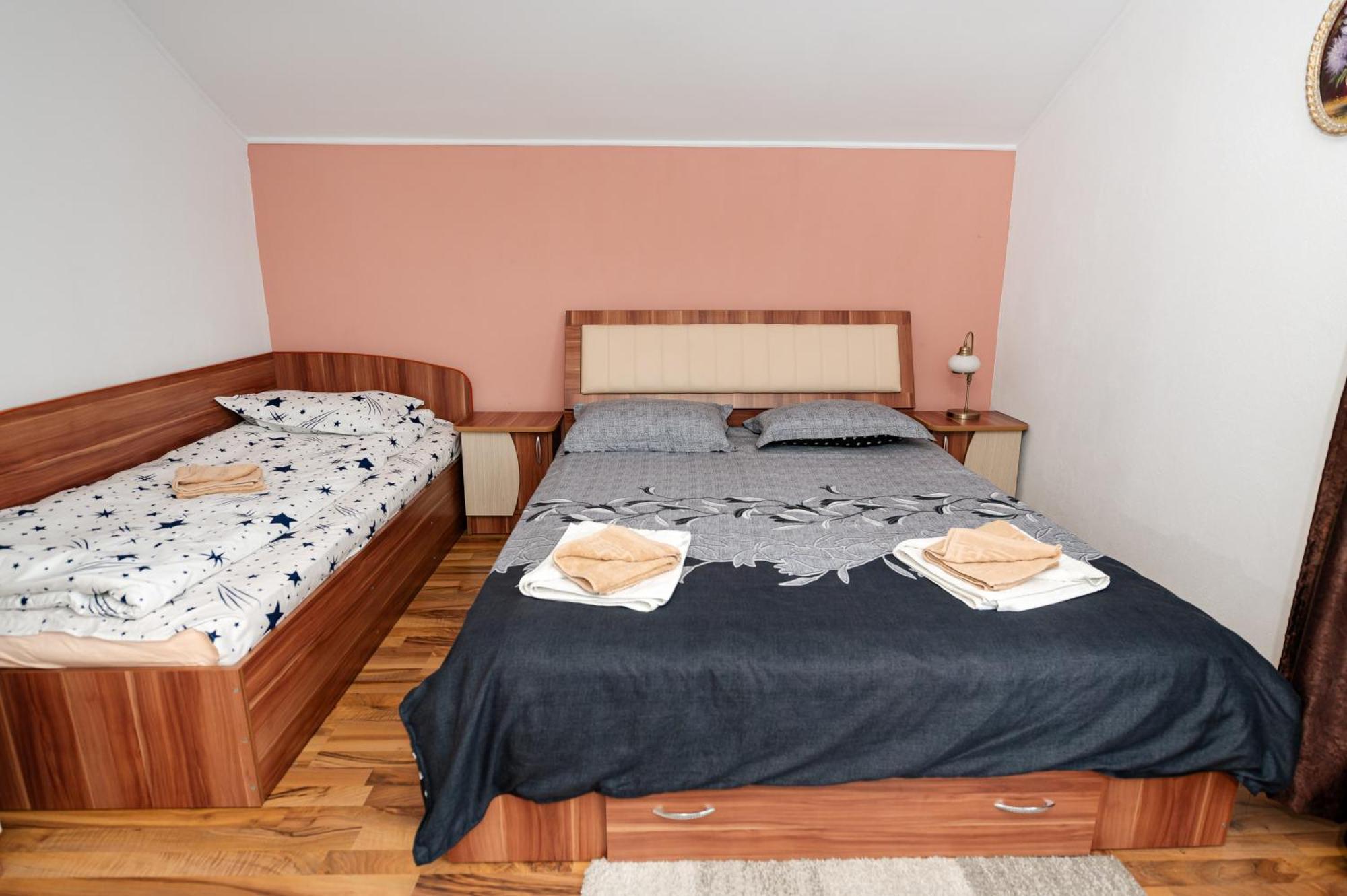 Casa Alex Calimanesti Hotel ภายนอก รูปภาพ